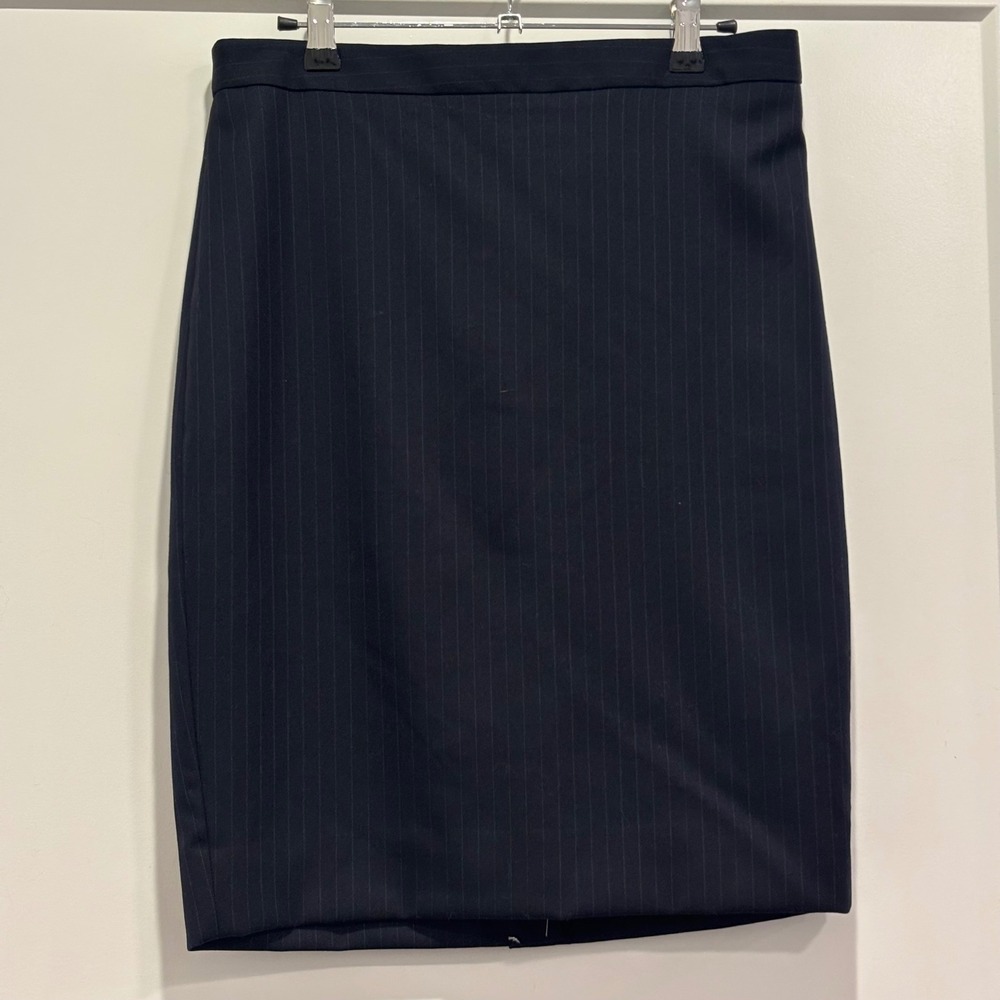 J.Crew No. 2 Pencil Skirt Navy Blue Pinstripe 100% Wool Size 4 Professional NEW